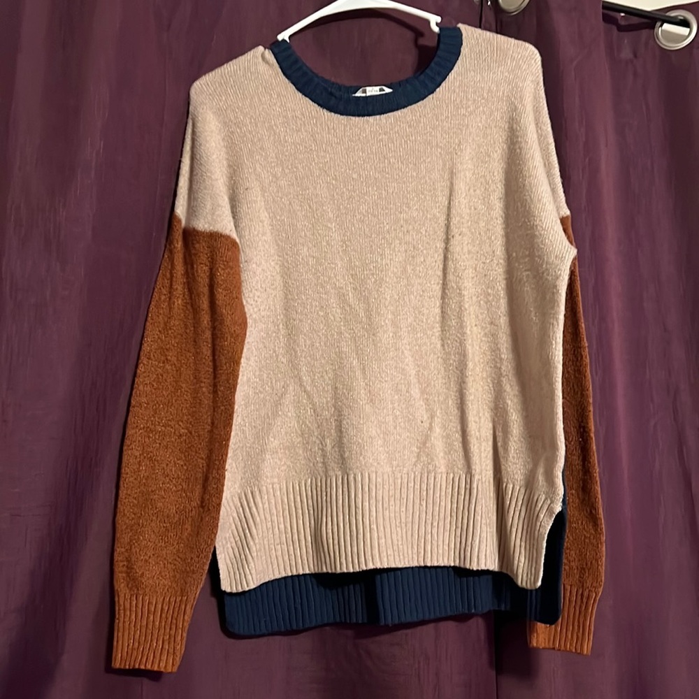 Time and tru color block sweater